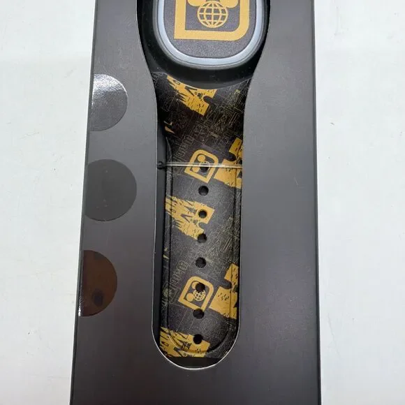 New Walt Disney World Cinderella Castle Black & Gold MagicBand+ New Magicband ! - Picture 9 of 11
